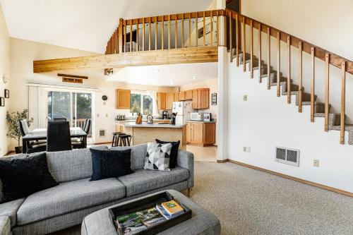 Misty Mountain House