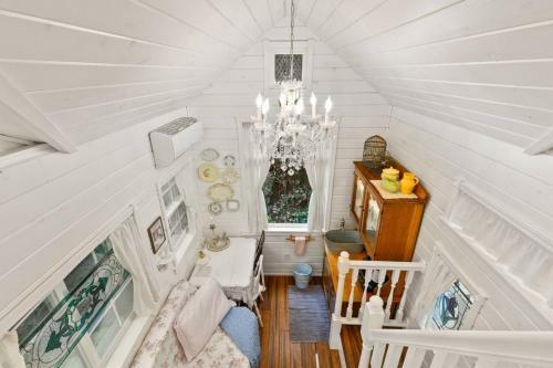 Tiny Digs Cottage House