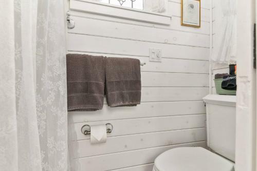 Tiny Digs Cottage House