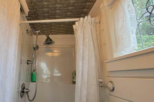Tiny Digs Cottage House