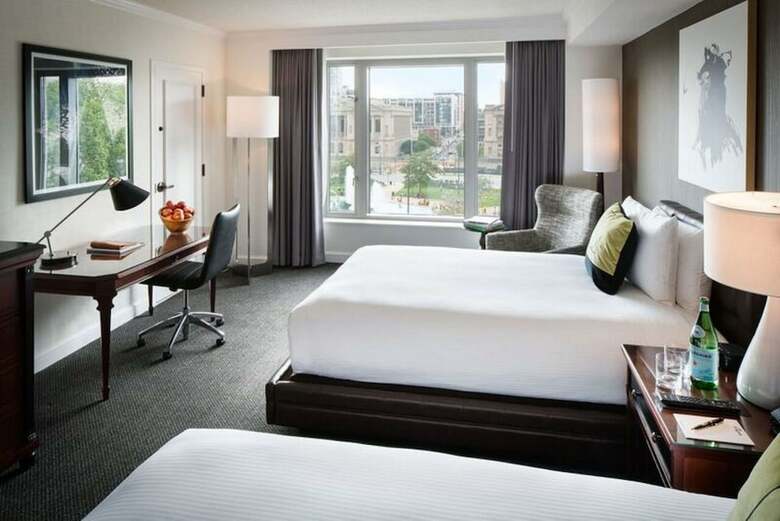 Hotel The Logan