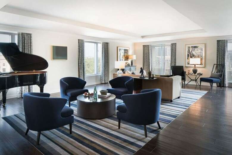 Hotel The Logan