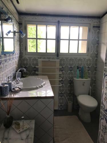 Hostal Maison Les Bleuets
