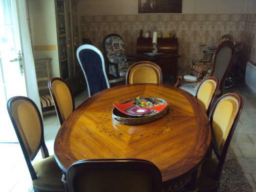 Hostal Maison Les Bleuets