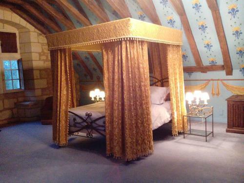 Hostal Ch�teau De R�