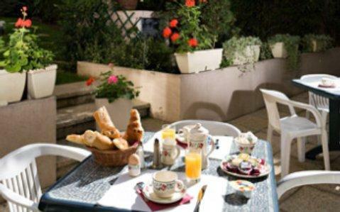 Hotel Tribe Paris Batignolles