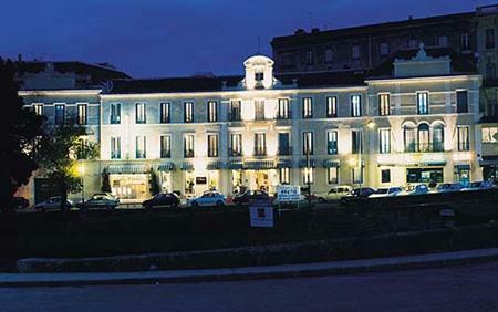 Hotel Tribe Paris Batignolles