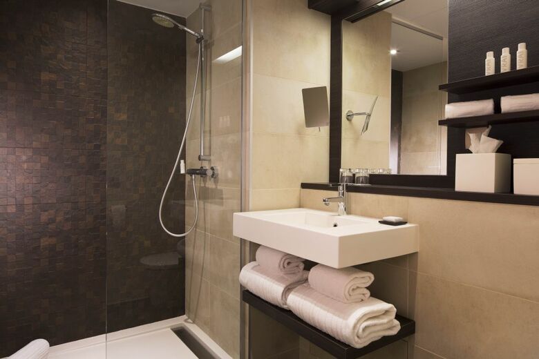 TRYP Paris De Saxe Hotel