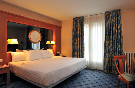 TRYP Paris De Saxe Hotel