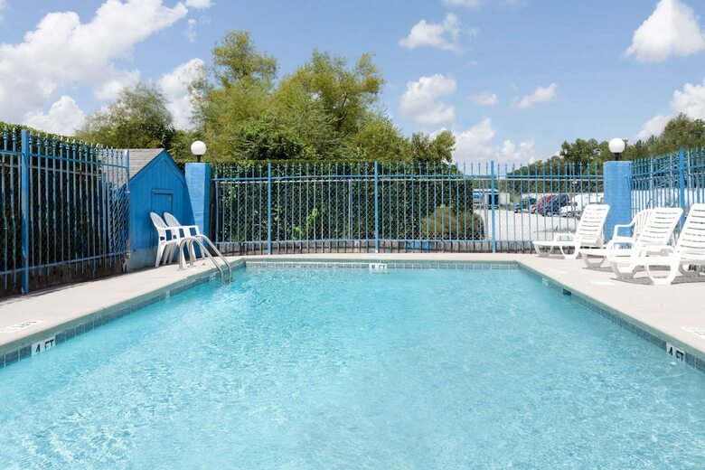 Hotel Days Inn Columbia Ne Fort Jackson