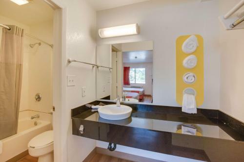 Motel 6 Columbia West South Carolina