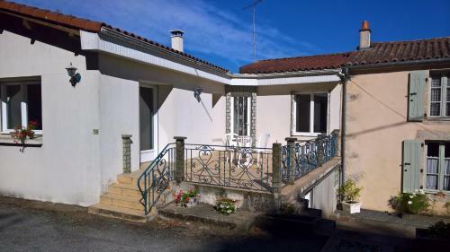 Hostal Entre M�res Et Ch�taignes