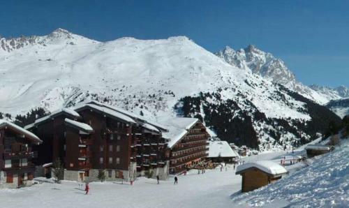 Ski In And Out 2-bed Apartment In Meribel
