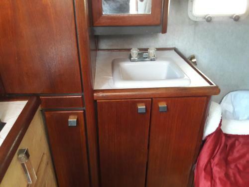 Gladys - Waterfront Bayliner 32
