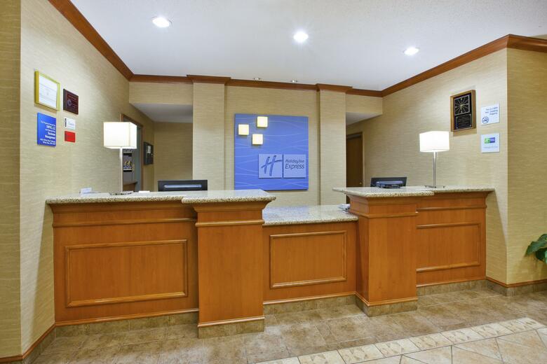 Holiday Inn Express Hotel & Suites Bryan-montpelier
