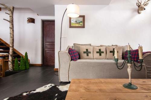 Warm & Cosy 3br Chalet W/ Fireplace In Nature