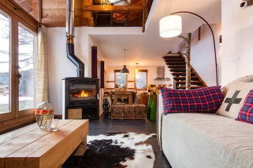 Warm & Cosy 3br Chalet W/ Fireplace In Nature