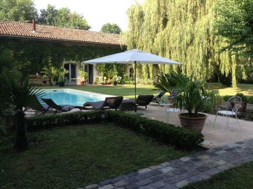Bed & Breakfast Chambres D'h�tes Domaine de Ginouilhac