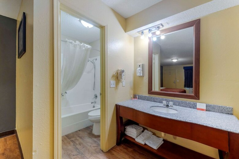 Hotel Econo Lodge Pryor