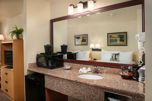 Hotel The Garibaldi House Inn And Suites