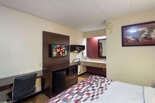 Hotel Red Roof Inn Cincinnati East - Beechmont