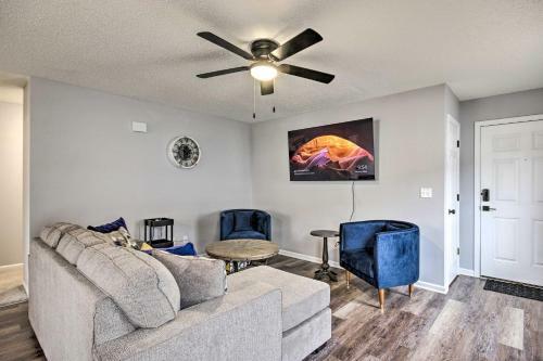 Updated Home With Yard About 7 Mi To Dtwn Columbia!