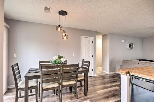 Updated Home With Yard About 7 Mi To Dtwn Columbia!