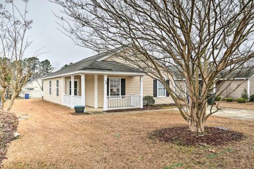 Updated Home With Yard About 7 Mi To Dtwn Columbia!