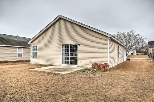 Updated Home With Yard About 7 Mi To Dtwn Columbia!