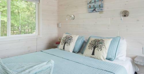 New Waterfront Cabin On The Large Sundeck #24 Cabin
