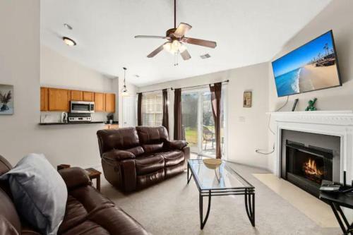 Spacious Home, Garage, Yards W/in 30 Min To All