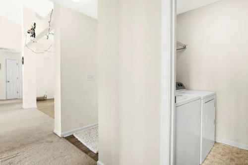 Spacious Home, Garage, Yards W/in 30 Min To All