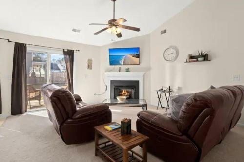 Spacious Home, Garage, Yards W/in 30 Min To All