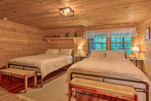 Pickens Cabin With Spacious Kitchen And Dining Area!