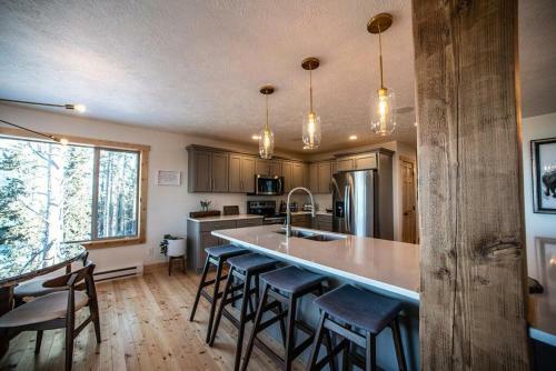 Missing Link Chalet At Terry Peak