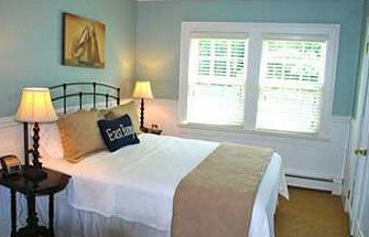 Bed & Breakfast The Hedges Inn