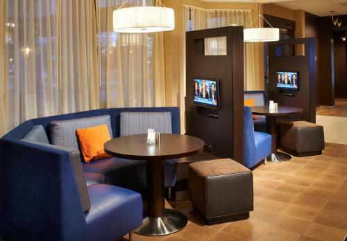 Hotel Courtyard Toledo Airport Holland
