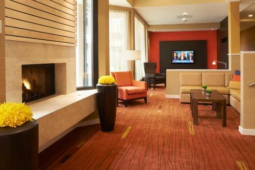 Hotel Courtyard Toledo Airport Holland