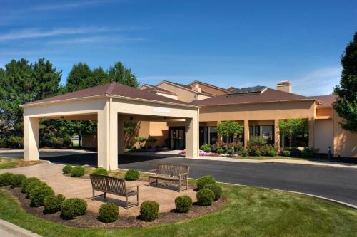 Hotel Courtyard Toledo Airport Holland