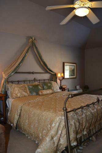 Bed & Breakfast Lindley House Garden Cottages