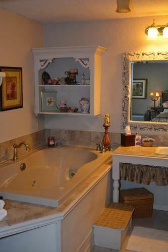 Bed & Breakfast Lindley House Garden Cottages