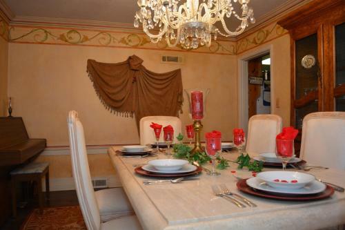 Bed & Breakfast Lindley House Garden Cottages
