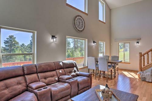 Spacious Lead Cabin With Game Room About 1 Mi Dtwn!