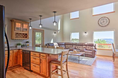 Spacious Lead Cabin With Game Room About 1 Mi Dtwn!