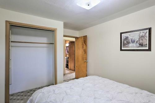 Family-friendly Getaway On 12-acre Trout Farm