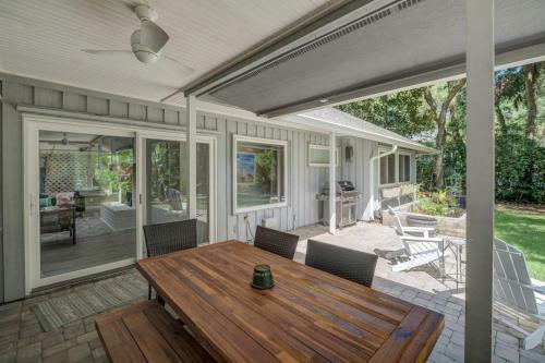 Mooring Buoy 187, 4 Bedrooms, Deck, Lagoon, Sleeps 10