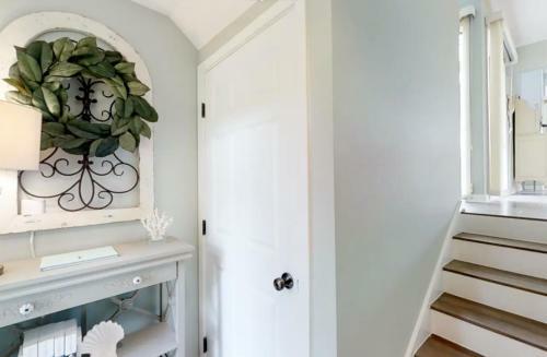 280 Turnberry Village