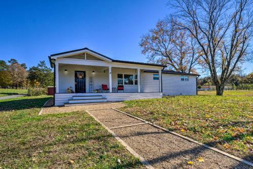 Scenic Home On 20-acre Farm Families Welcome