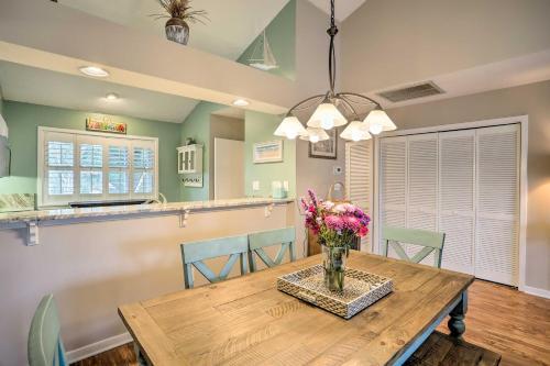 Bright Family Villa With Pool Walk To Private Beach