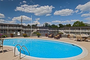 Hotel Rogue Valley Inn